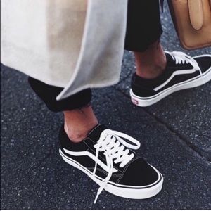 Women’s Vans Old Skool Black/White Size 8.5